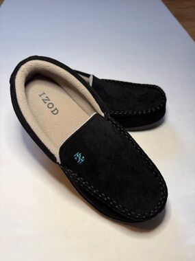 IZOD slippers